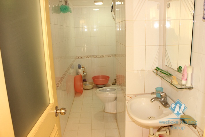 House for rent in Nghi Tam village, Tay Ho, Ha Noi